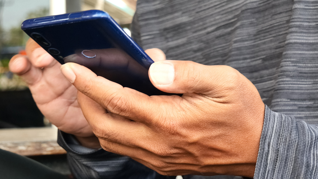 How To Stay Connected Without Feeling Glued To Your Phone