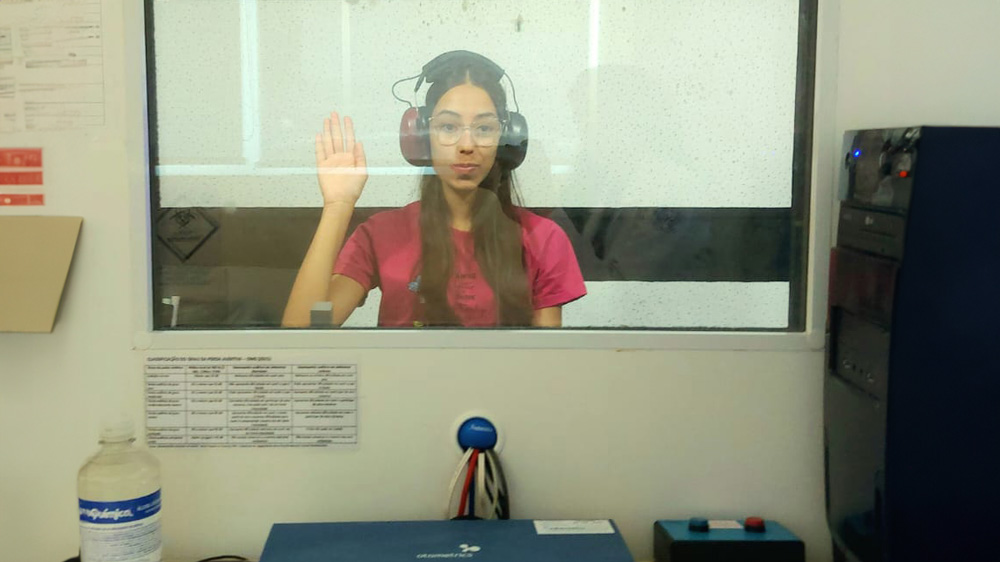 ENT Specialist Reveals “Brain Hack” That’s Changing Everything We Know About Tinnitus!